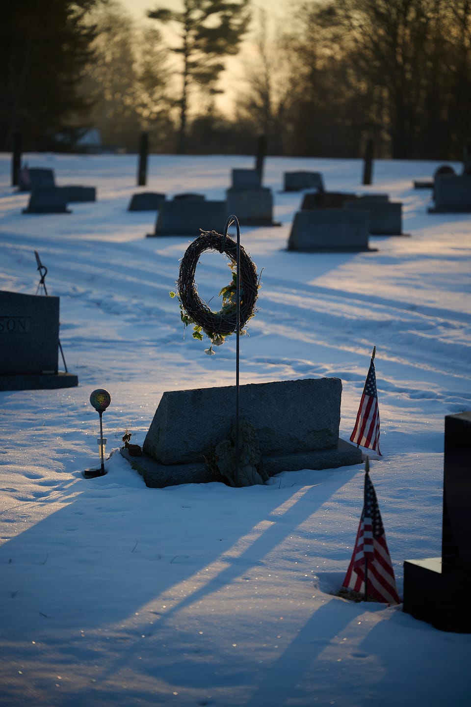 Graveposting (Photo of the Day 12.18.2025)